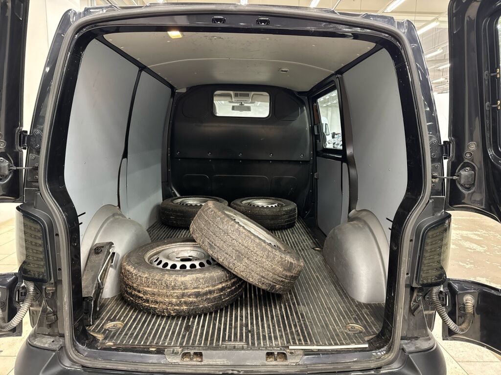 Volkswagen Transporter 2015 Musta