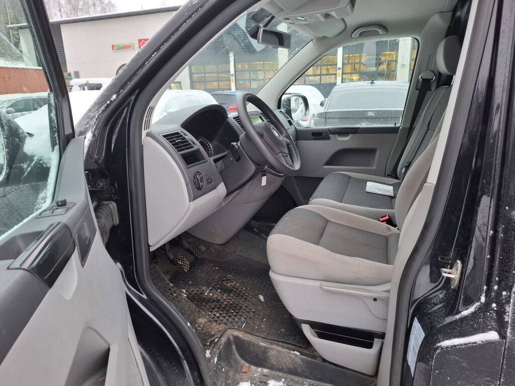 Volkswagen Transporter 2015 Musta