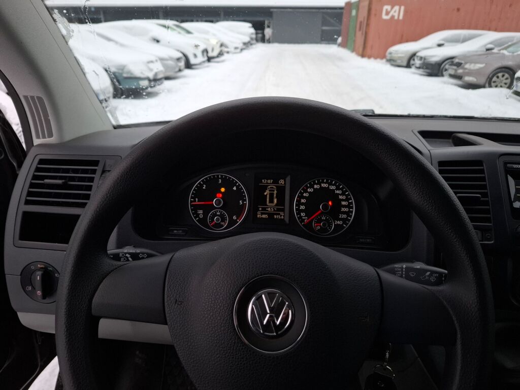 Volkswagen Transporter 2015 Musta