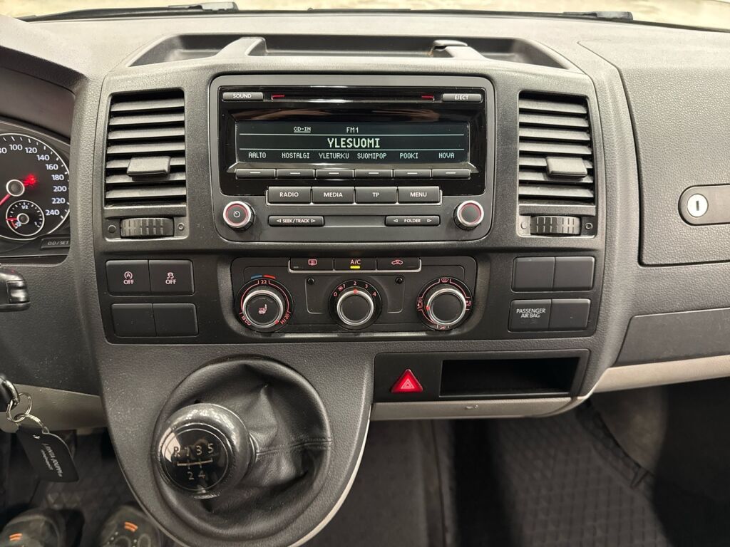 Volkswagen Transporter 2015 Musta