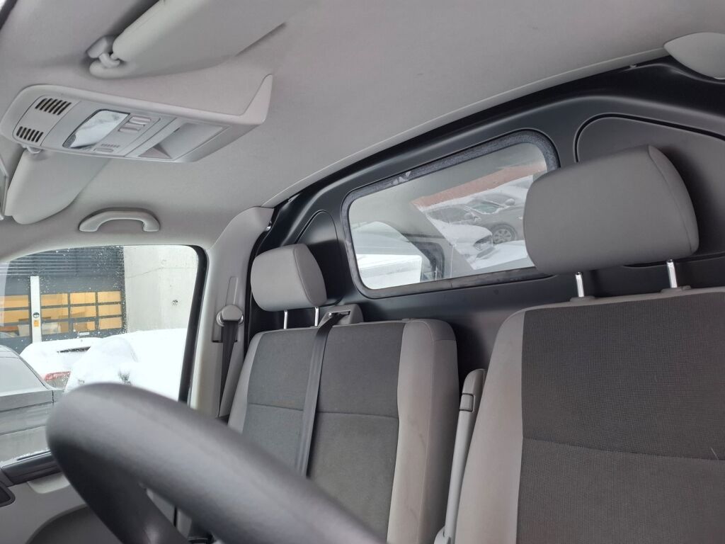 Volkswagen Transporter 2015 Musta