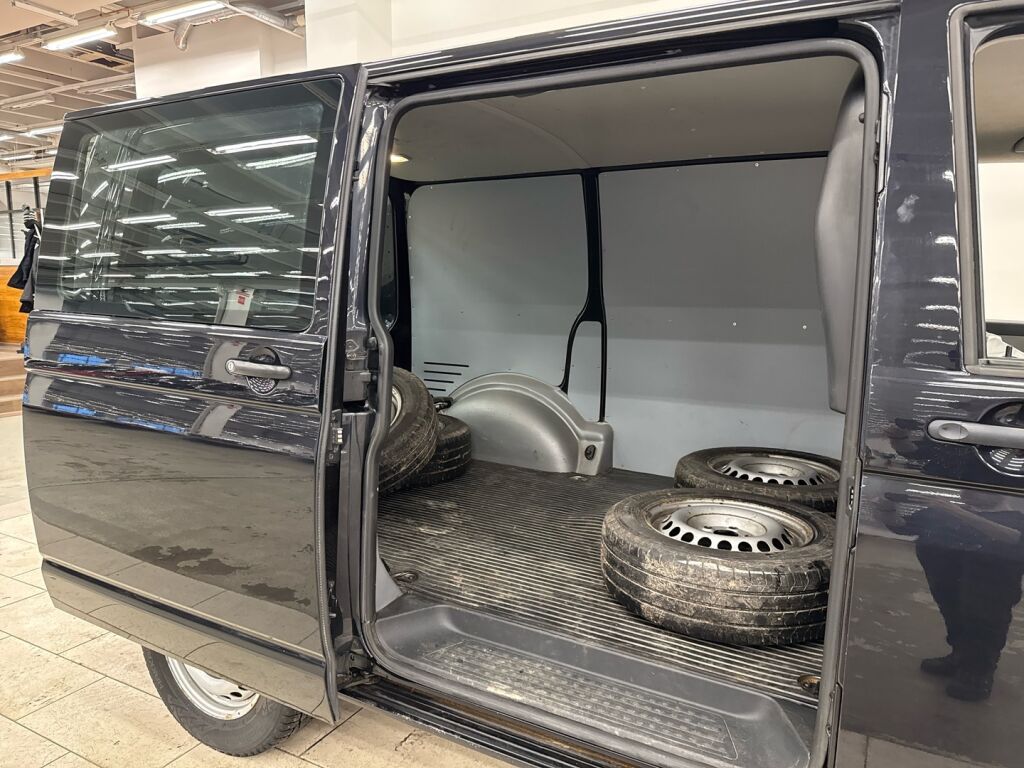 Volkswagen Transporter 2015 Musta