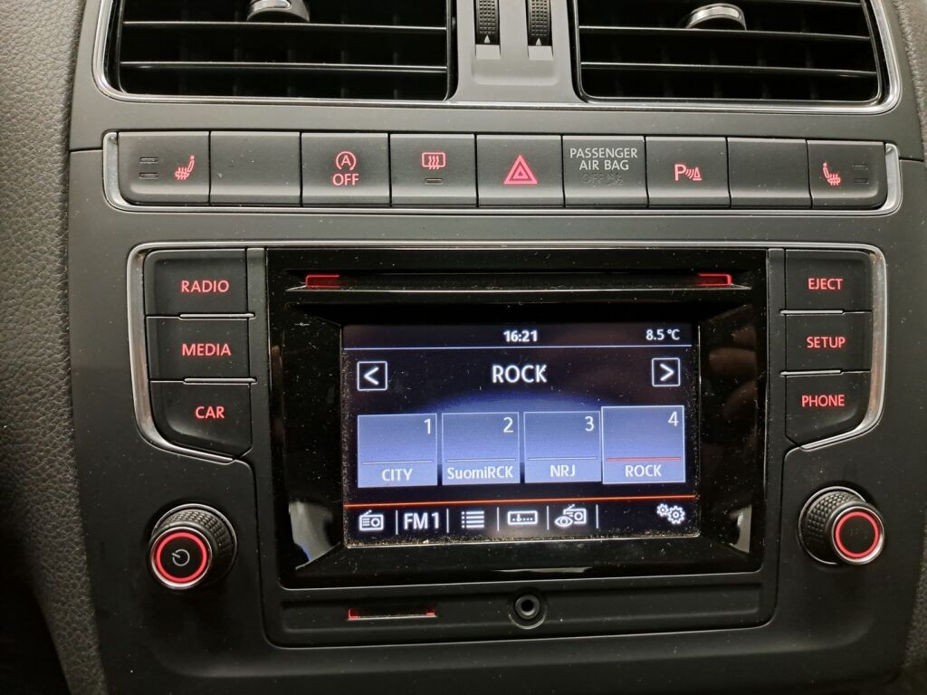 Volkswagen Polo 2014 Punainen