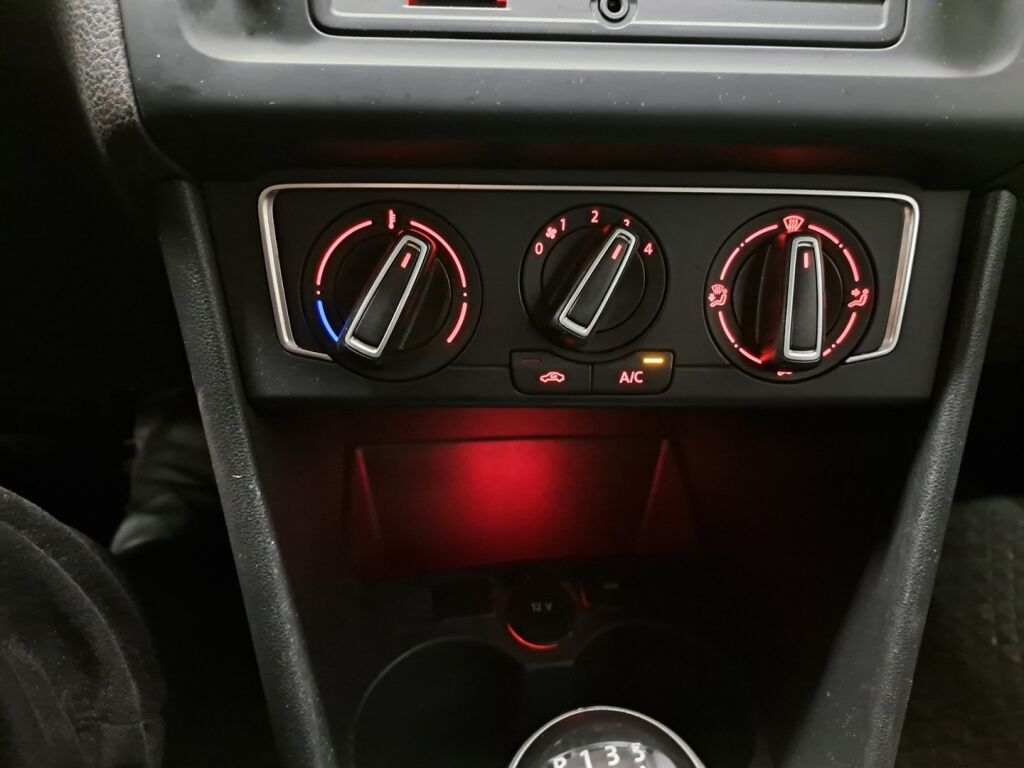 Volkswagen Polo 2014 Punainen