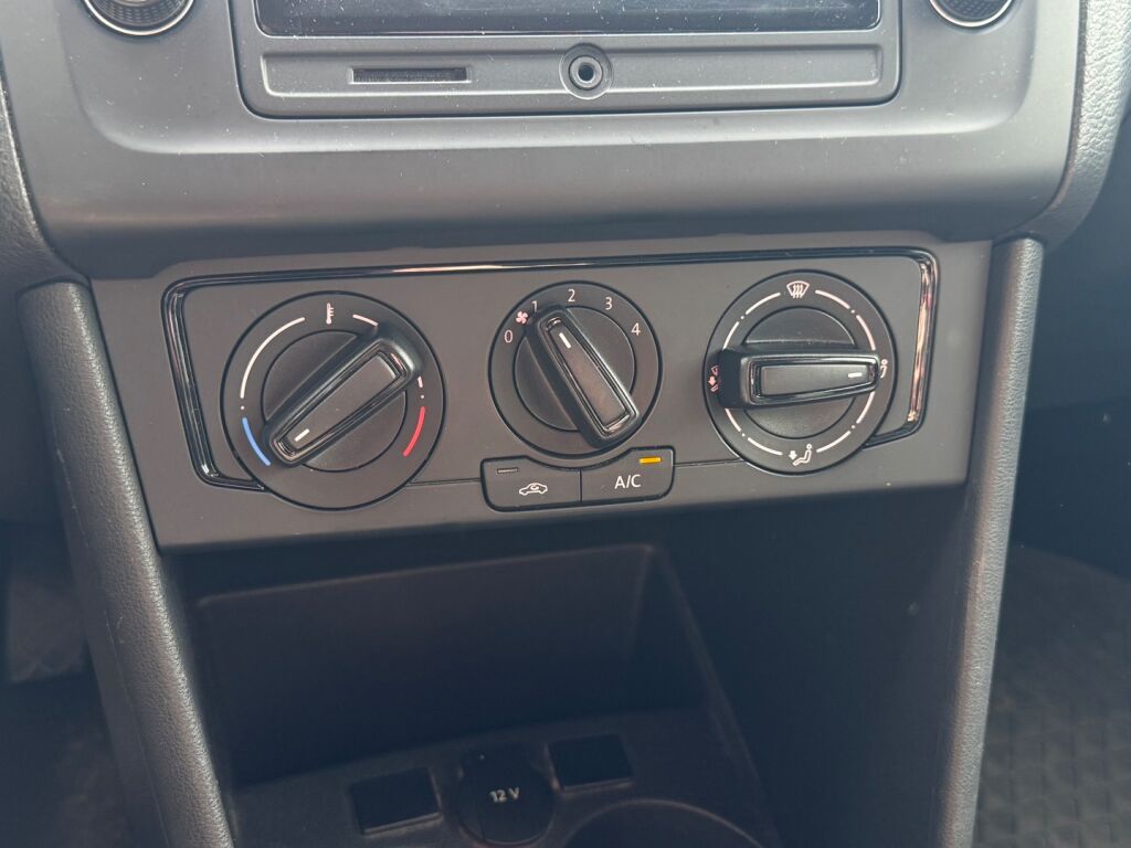 Volkswagen Polo 2015 Valkoinen