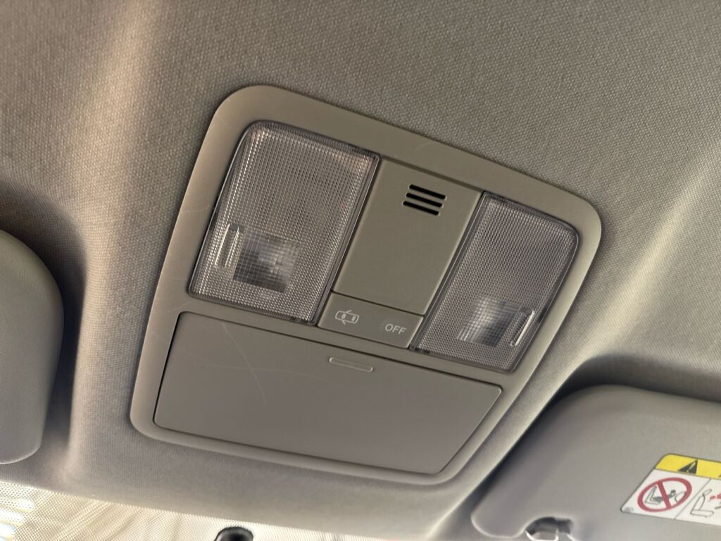 Toyota Auris 2015 Sininen