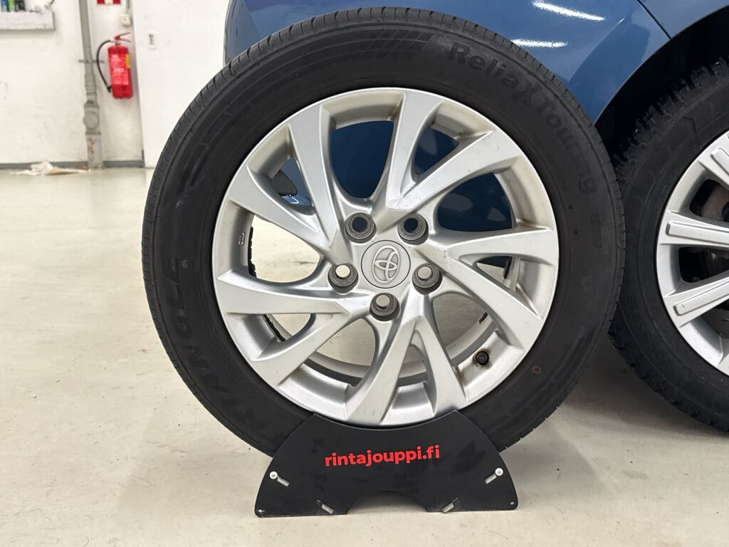 Toyota Auris 2015 Sininen