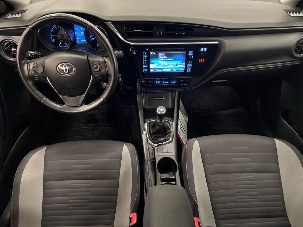 Toyota Auris 2015 Sininen