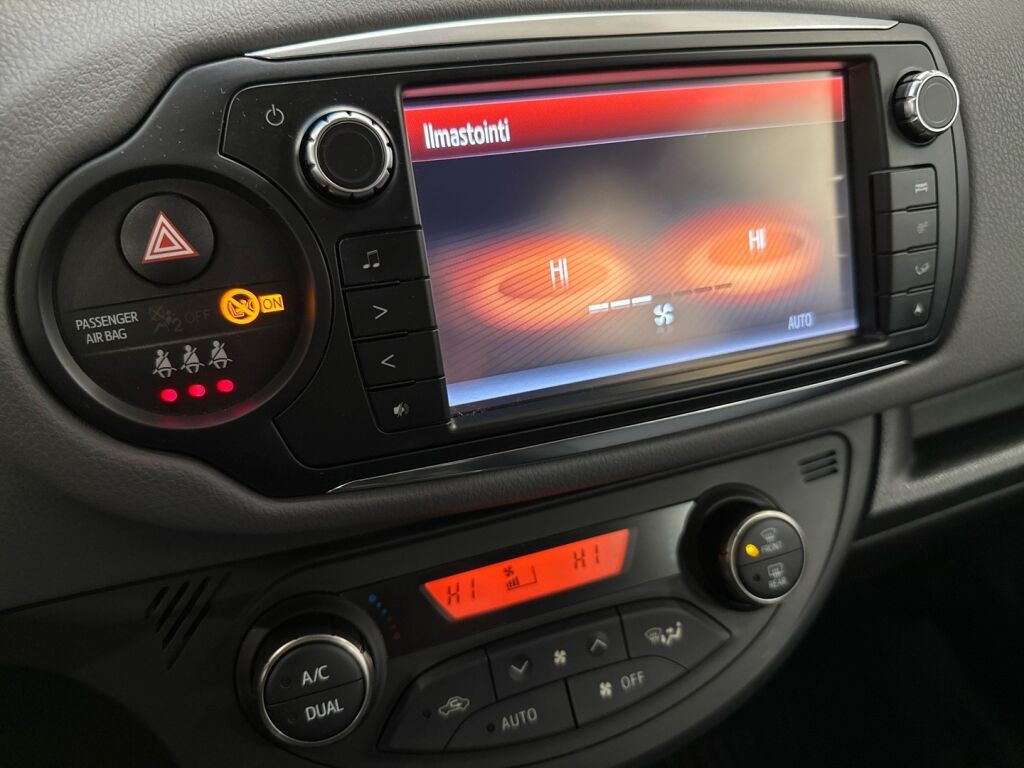 Toyota Yaris 2015 Valkoinen