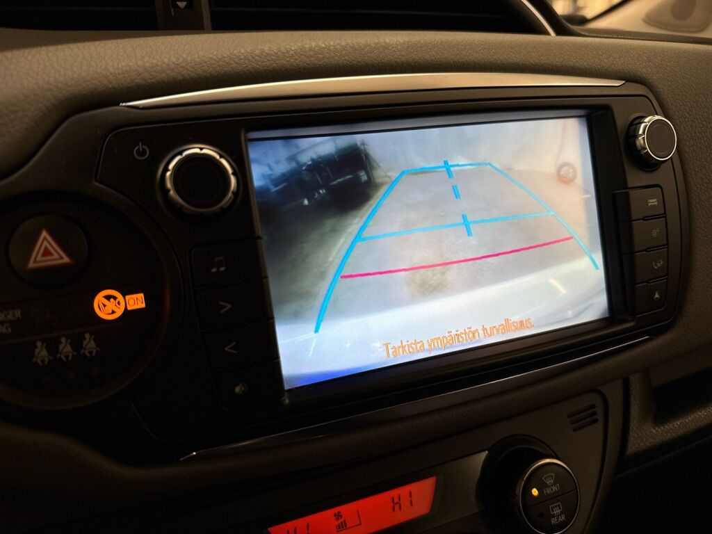 Toyota Yaris 2015 Valkoinen