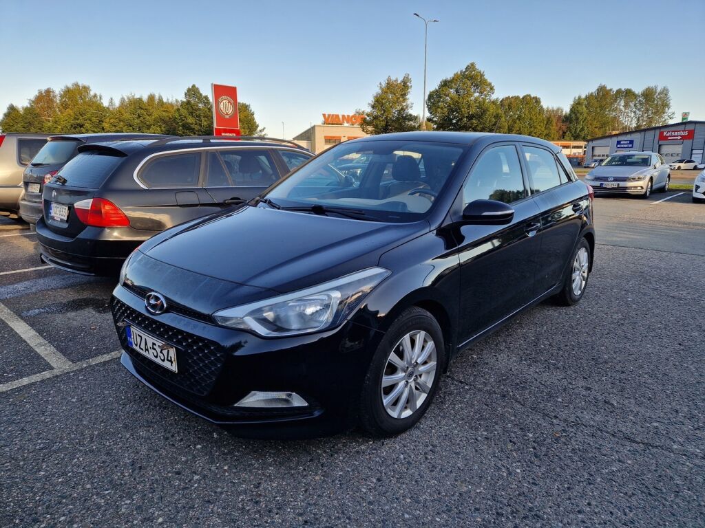 Hyundai i20 5d 2015 Musta