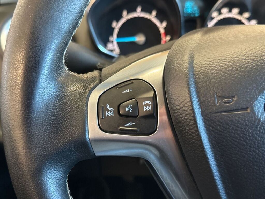 Ford Fiesta 2016 Sininen