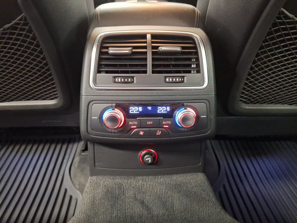 Audi A6 2011 Punainen