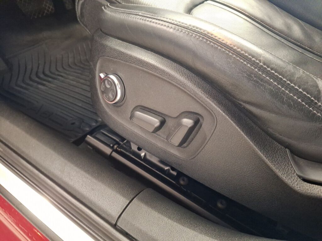 Audi A6 2011 Punainen