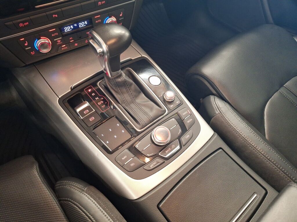 Audi A6 2011 Punainen