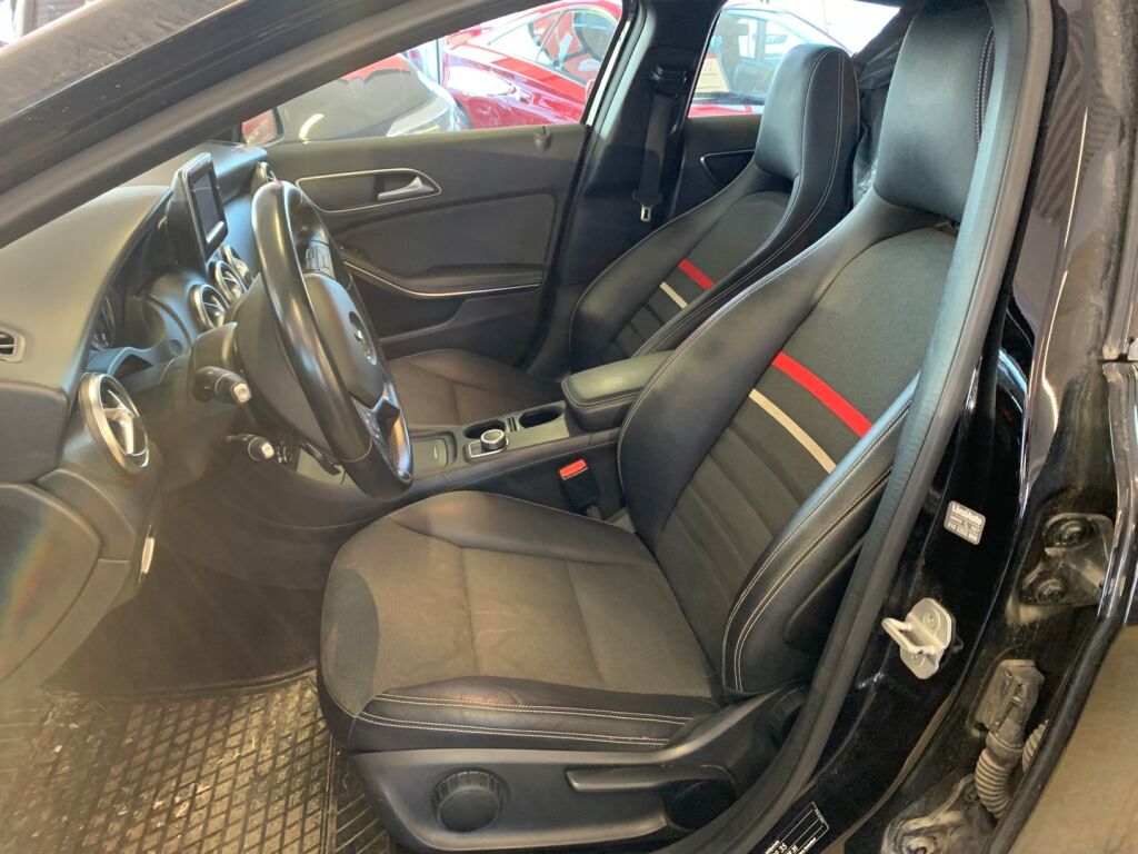 Mercedes-Benz A 2015 Musta