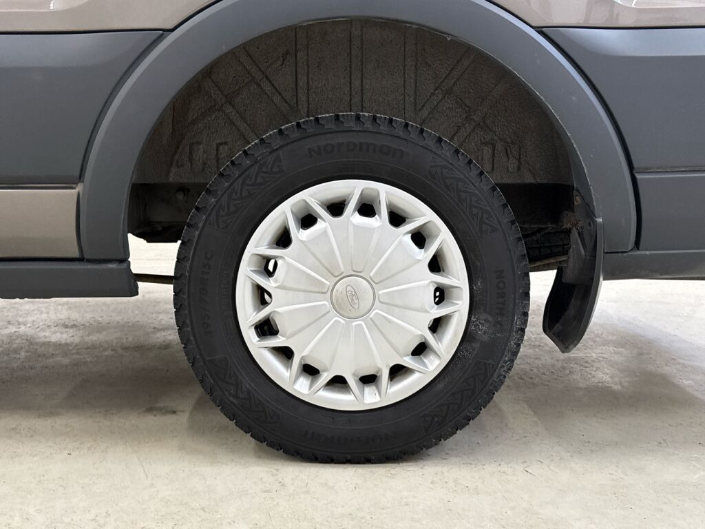 Ford Transit 2015 Ruskea (beige)