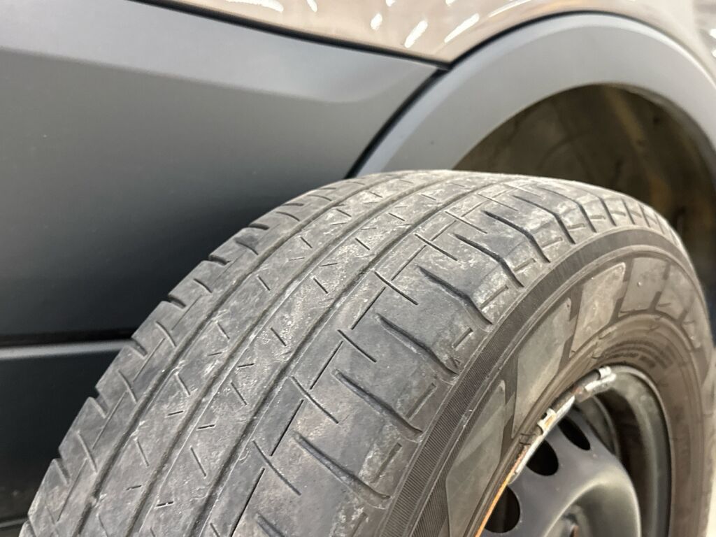 Ford Transit 2015 Ruskea (beige)