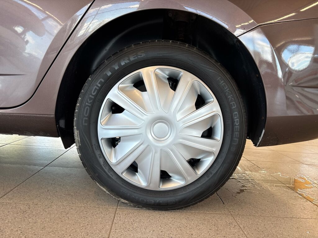 Skoda Fabia 2015 Ruskea (beige)