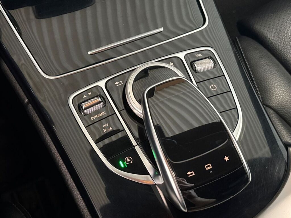 Mercedes-Benz C 2015 Sininen