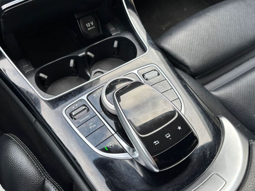 Mercedes-Benz C 2015 Sininen