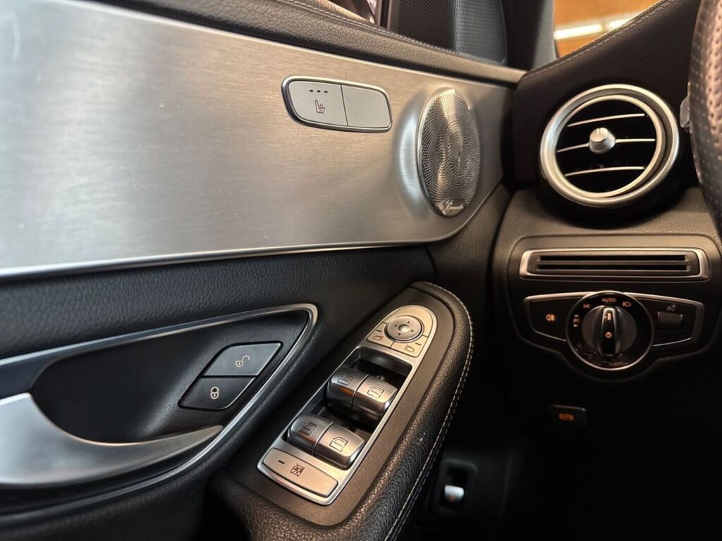 Mercedes-Benz C 2015 Sininen