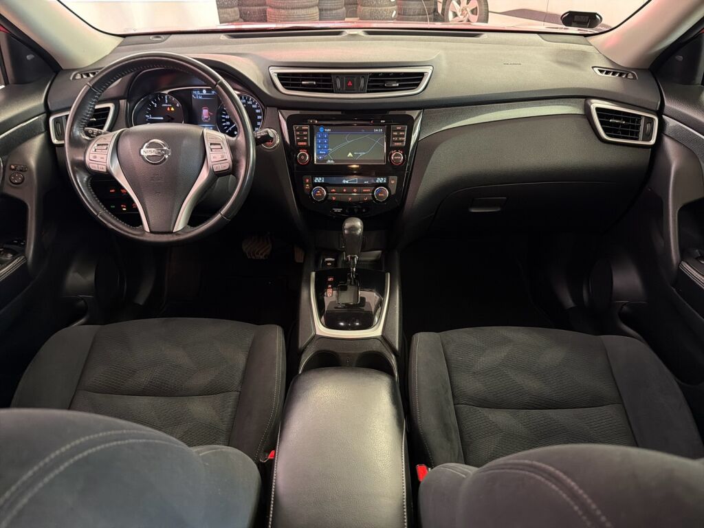 Nissan X-Trail 2015 Punainen