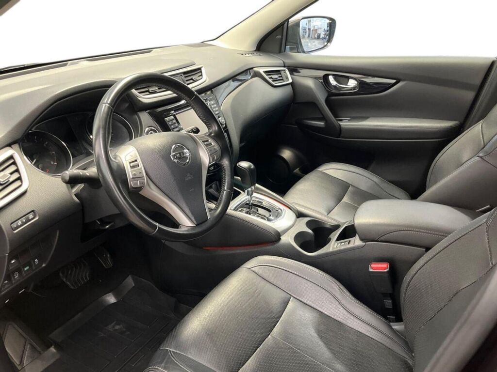 Nissan Qashqai 2015 Violetti