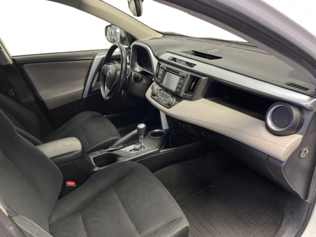Toyota RAV4 2015 Valkoinen