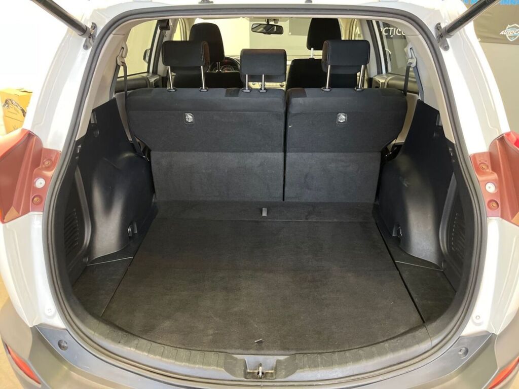 Toyota RAV4 2015 Valkoinen