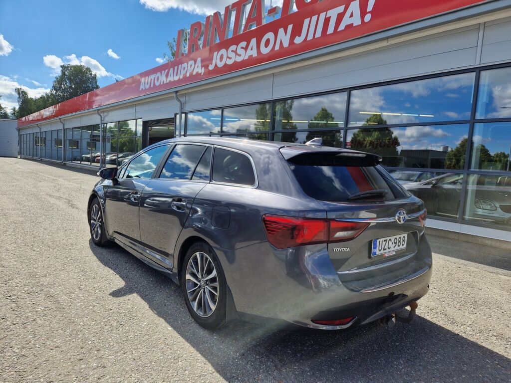 Toyota Avensis 2015 Harmaa