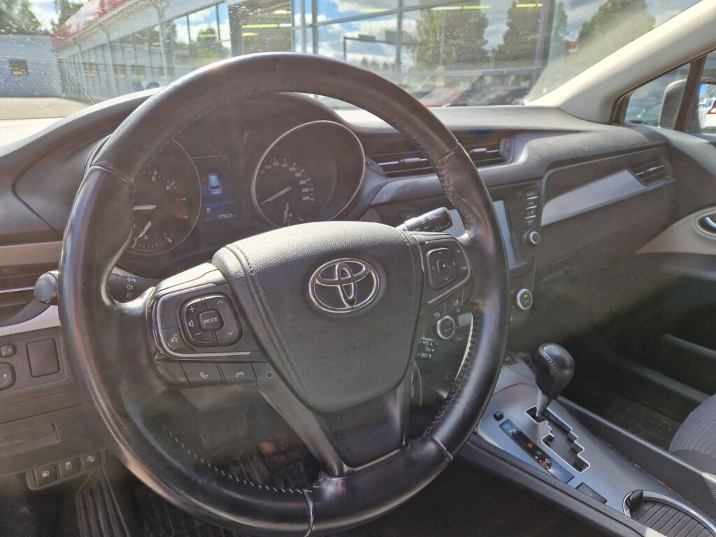 Toyota Avensis 2015 Harmaa