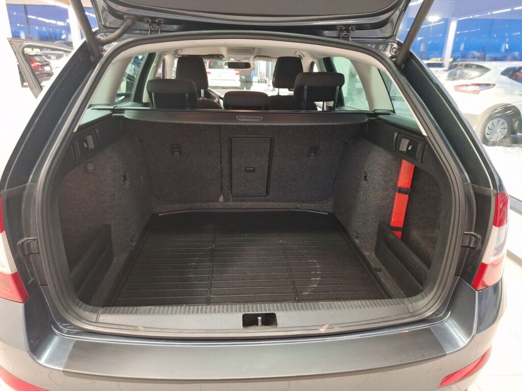 Skoda Octavia 2015 Harmaa