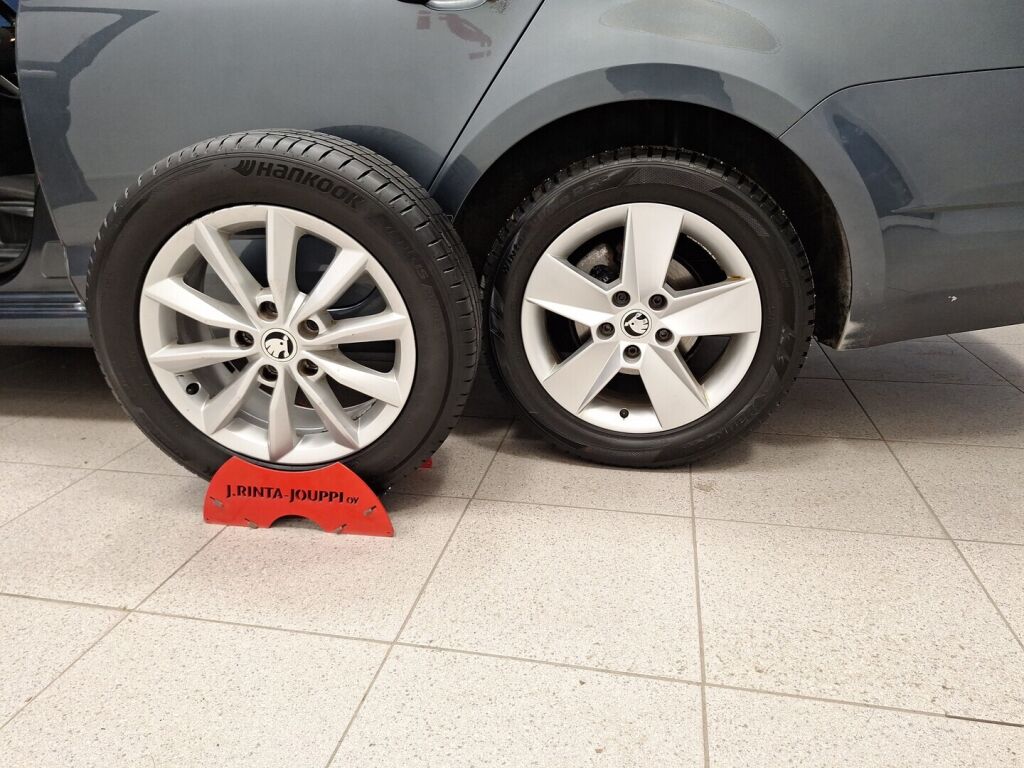 Skoda Octavia 2015 Harmaa