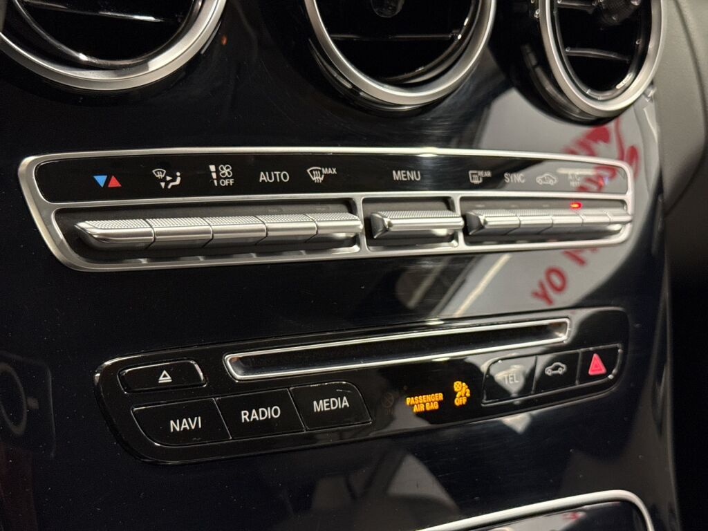 Mercedes-Benz C 2015 Musta