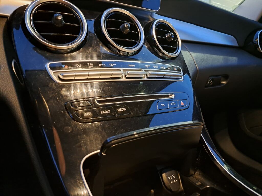 Mercedes-Benz C 2015 Musta