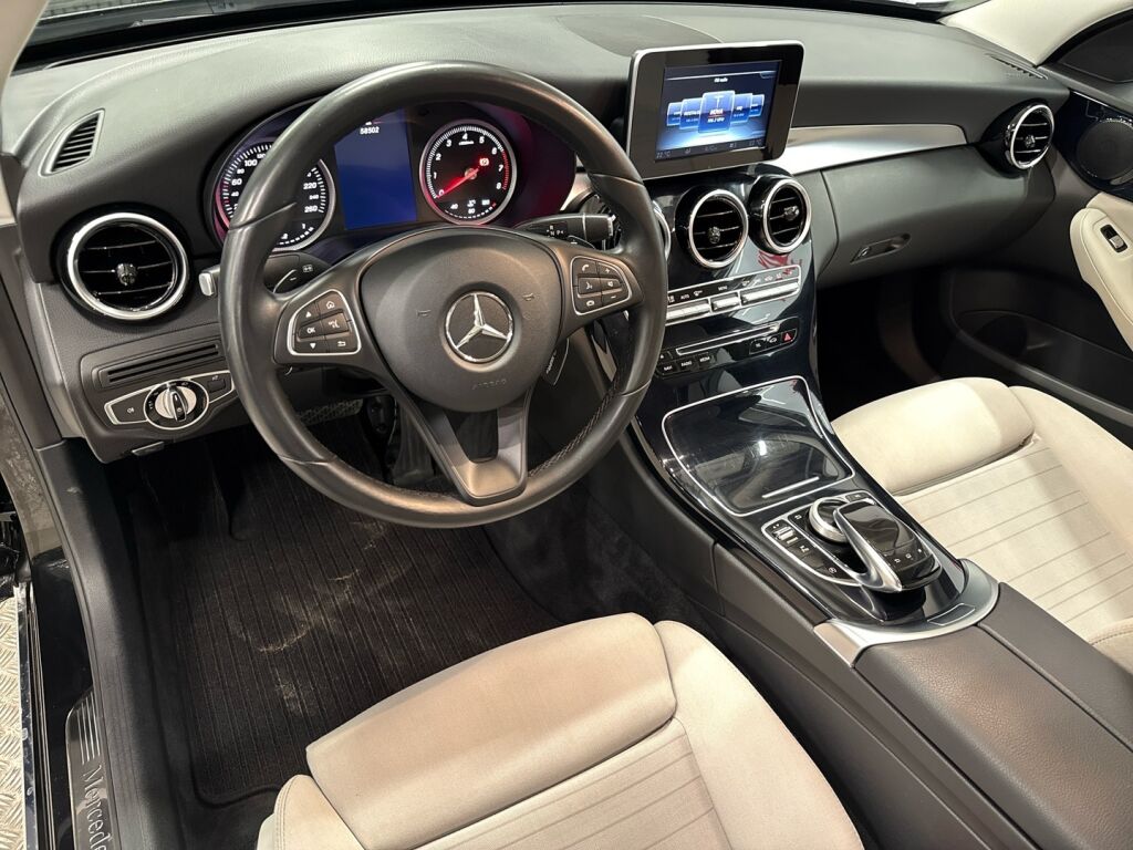 Mercedes-Benz C 2015 Musta