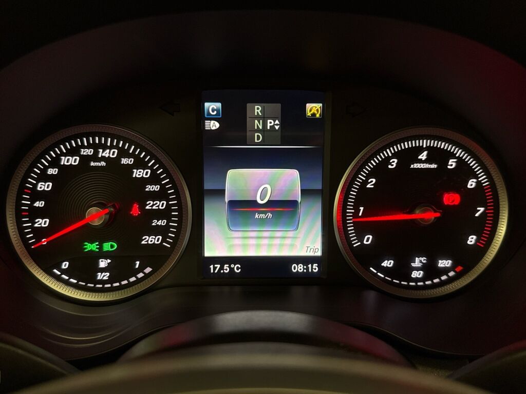 Mercedes-Benz C 2015 Musta