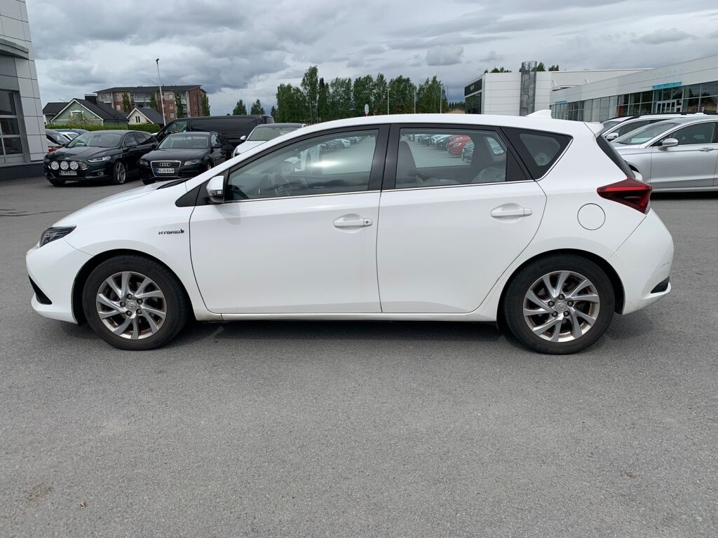 Toyota Auris 2015 Valkoinen