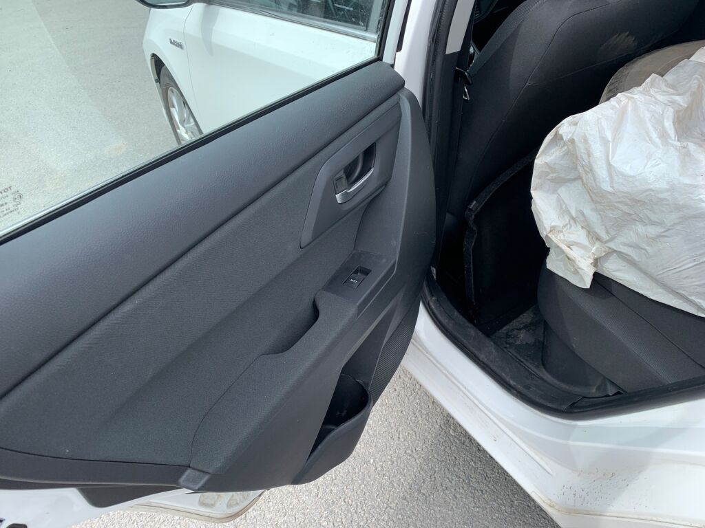 Toyota Auris 2015 Valkoinen