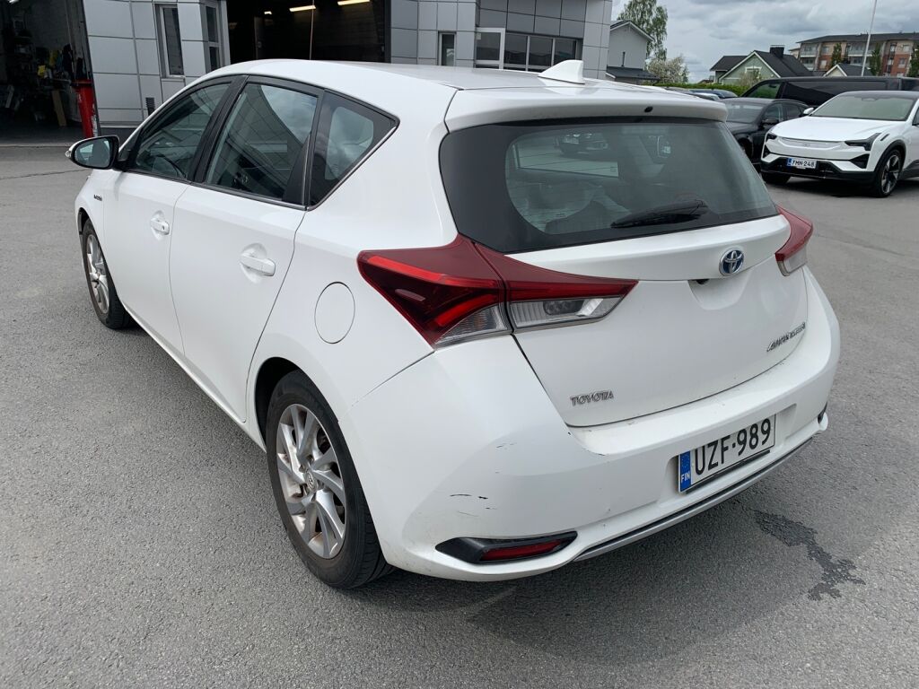 Toyota Auris 2015 Valkoinen