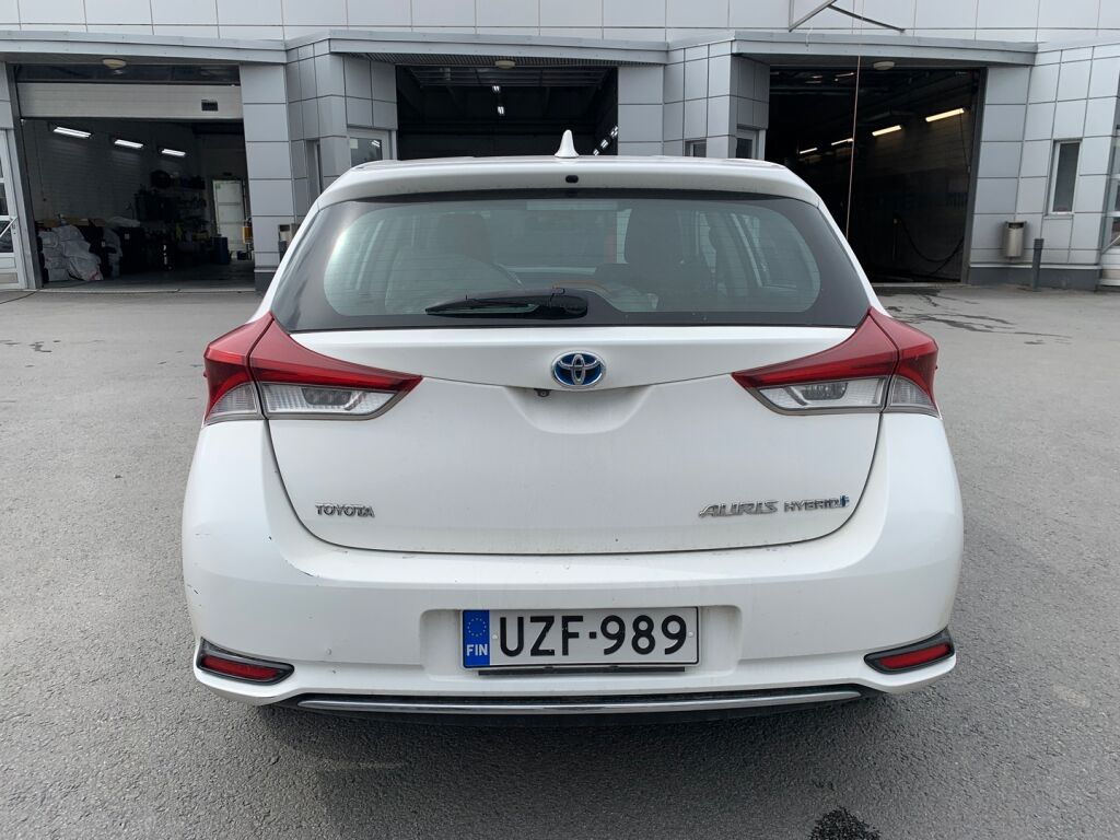Toyota Auris 2015 Valkoinen