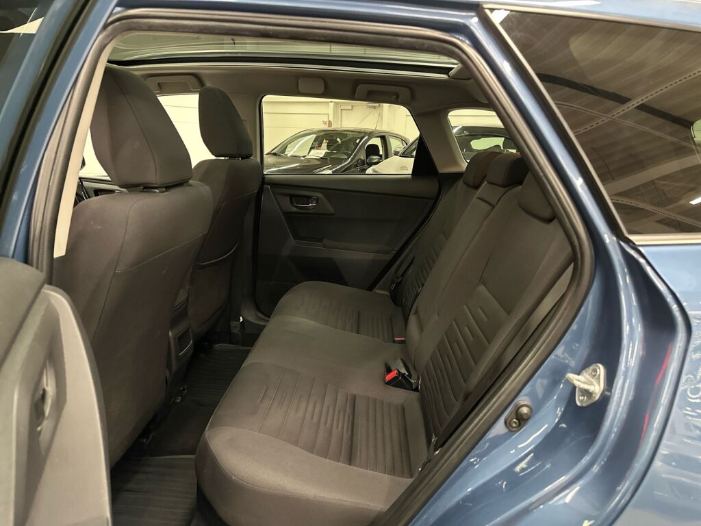 Toyota Auris 2016 Sininen