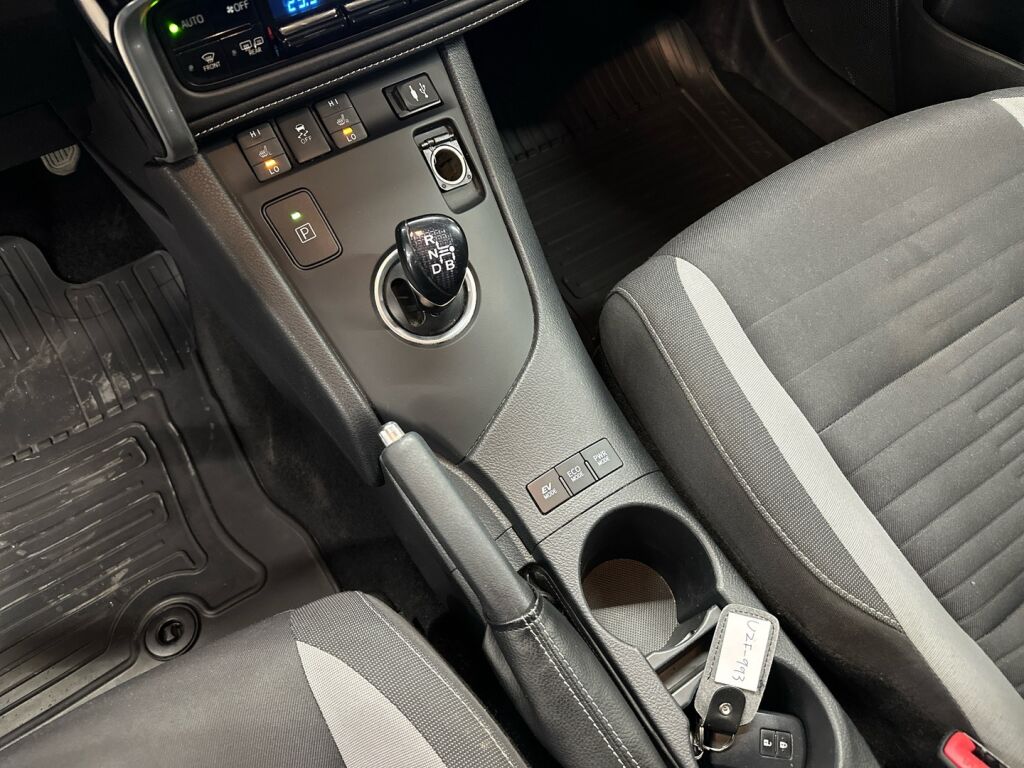 Toyota Auris 2016 Sininen