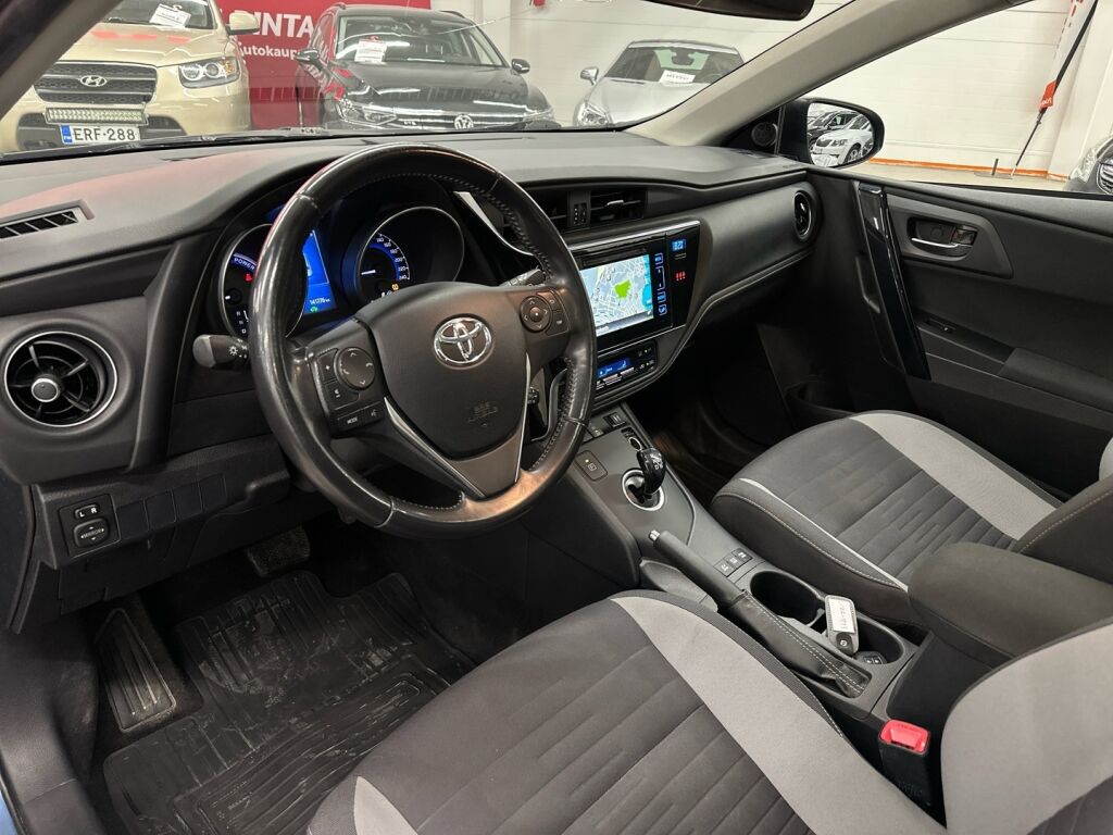 Toyota Auris 2016 Sininen