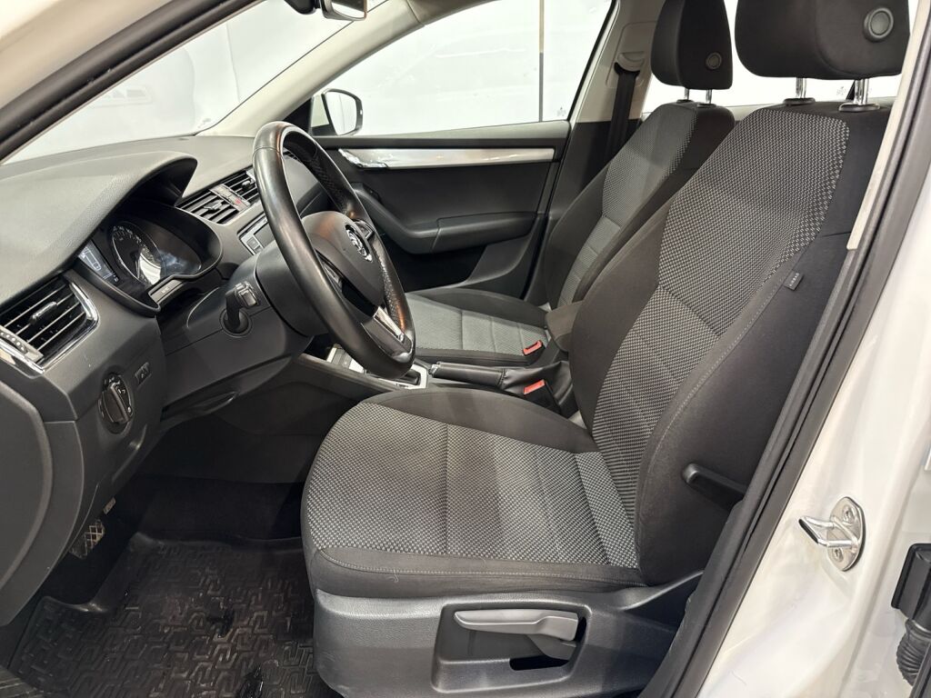 Skoda Octavia 2016 Valkoinen