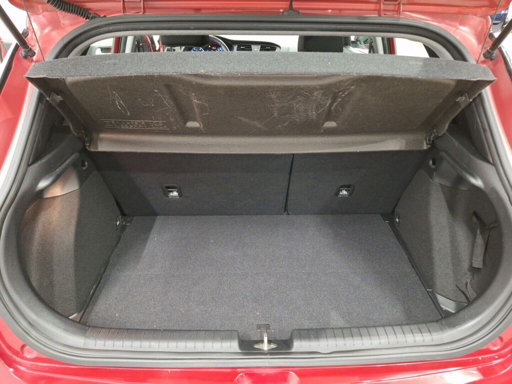 Hyundai i20 5d 2016 Punainen