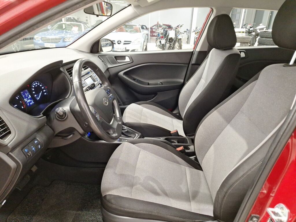 Hyundai i20 5d 2016 Punainen