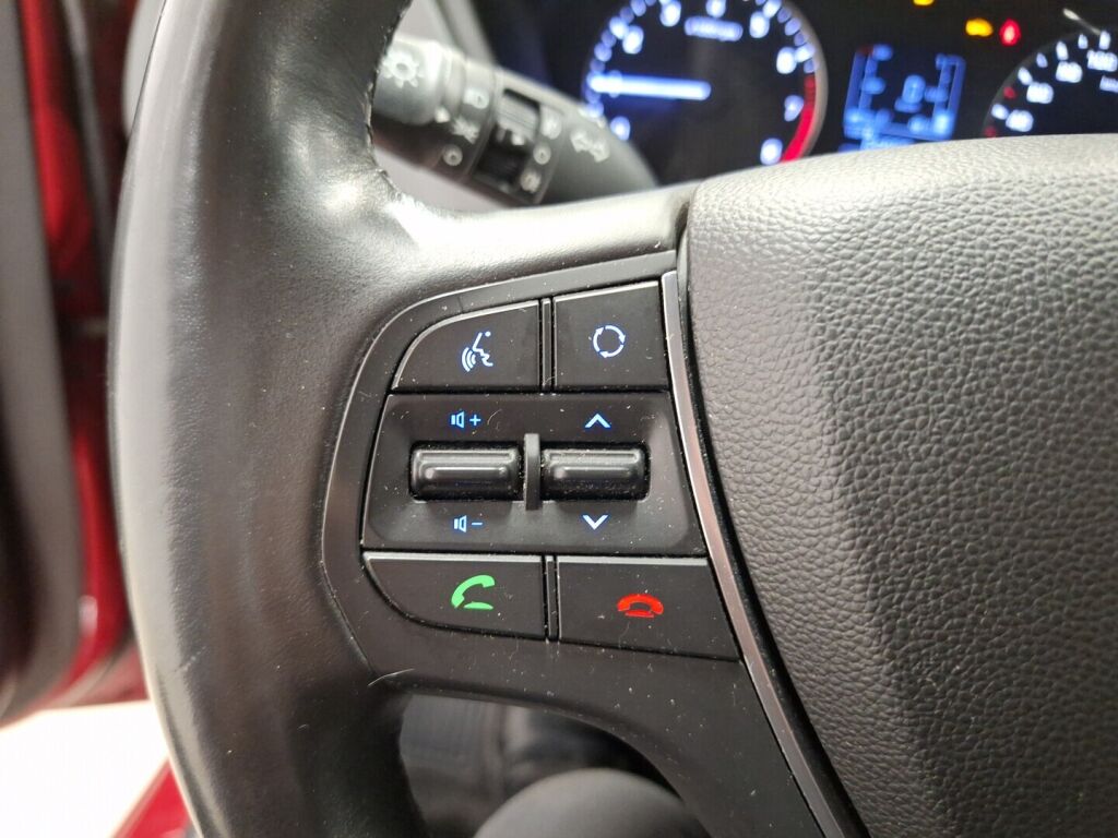 Hyundai i20 5d 2016 Punainen