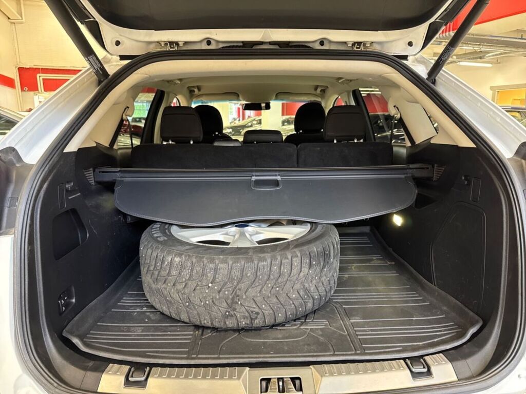 Ford Edge 2016 Valkoinen